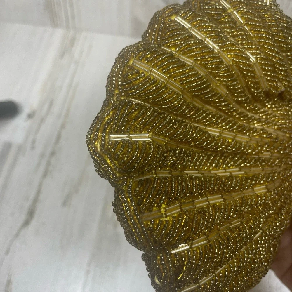 Vintage Handmade Beaded Clam Shell Evening Bag Gold Party Cocktail - Picture 9 of 9